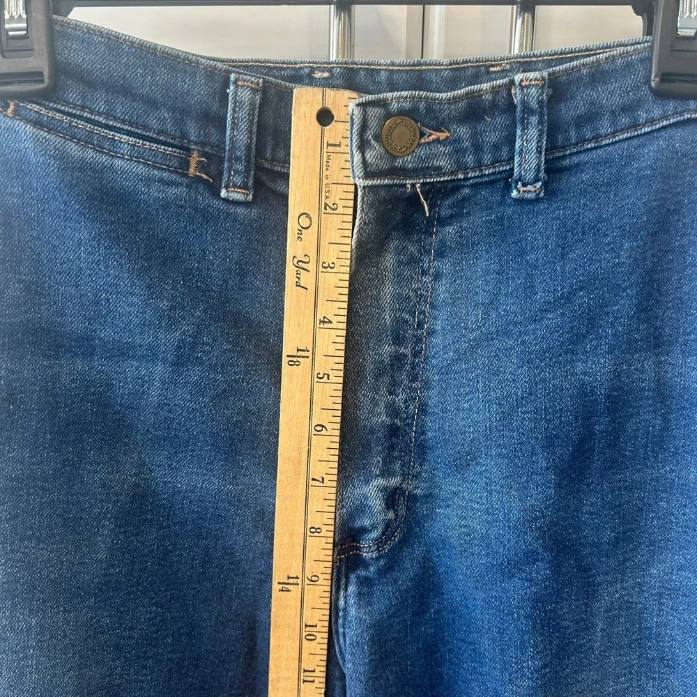 Vintage Wrangler Misses High Waisted Jeans Straight Leg Medium Wash USA Made 12